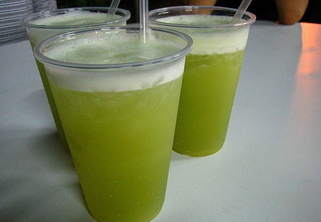 Benefits of drinking sugarcane juice: गर्मियों में गन्ने का जूस पीने से शरीर रहता है हाइड्रेट और होते हैं ये फायदे
