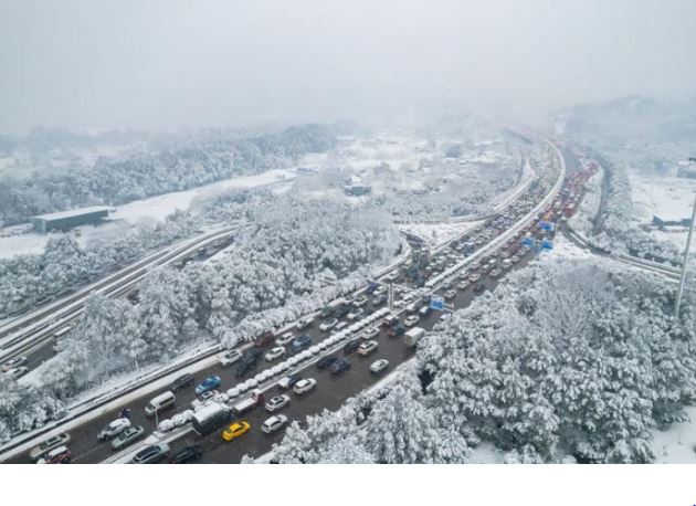 Cold Wave Orange Alert In China : चीन में शीत लहर को लेकर ऑरेंज अलर्ट जारी , सावधानी बरतने की अपील
