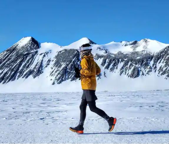 Donna Urquhart World Records :  डोना उर्कहार्ट ने  28 दिनों तक बर्फ पर दौड़ कर बनाया विश्व रिकॉर्ड