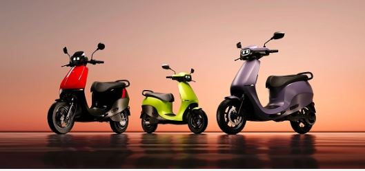 Ola Electric Scooter : ओला इलेक्ट्रिक स्कूटर ने कम किए दाम , अवसर का उठाएं लाभ