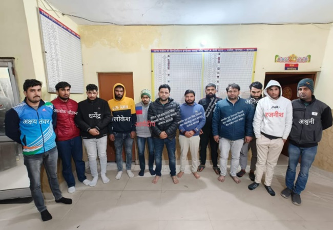 UP News: UPSTF की टीम ने उत्तर प्रदेश पुलिस कम्प्यूटर ऑपरेटर भर्ती में सॉल्वर गैंग को किया गिरफ्तार