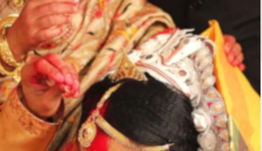 Bihar News: लड़कियों के साथ घूमते देख लड़कों को पीटा, फिर करा दिया विवा​ह