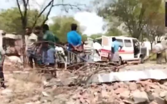तमिलनाडु के विरुधुनगर में दर्दनाक हादसा, पटाखा फैक्ट्री में विस्फोट से 8 लोगों के मौत की खबर