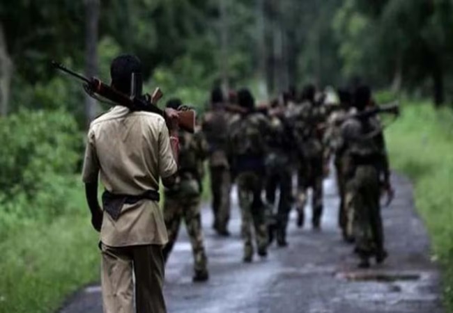 4 Naxalites Killed : महाराष्ट्र में एनकाउंटर में मारे गए 4 नक्सली, चुनावों में बड़ी वारदात को देने वाले थे अंजाम