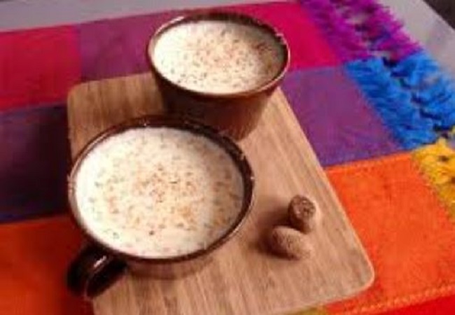 Benefits of drinking nutmeg powder mixed with milk