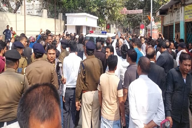 Civil Court Patna : पटना सिविल कोर्ट धमाके में एक की मौत, वकील समेत चार झुलसे, ट्रांसफार्मर फटने से मची अफरा-तफरी