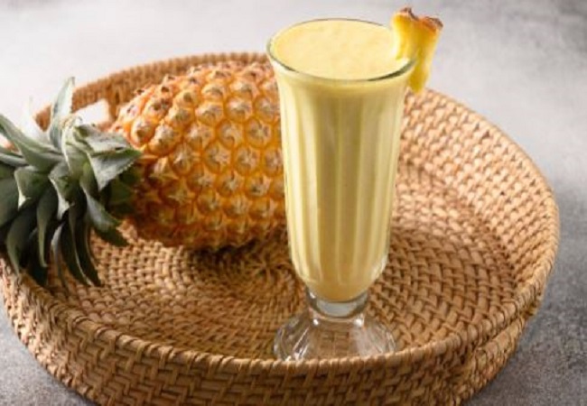 Pineapple Lassi: गर्मी में गले को ठंडक पहुंचाएगी पाइनएप्पल लस्सी
