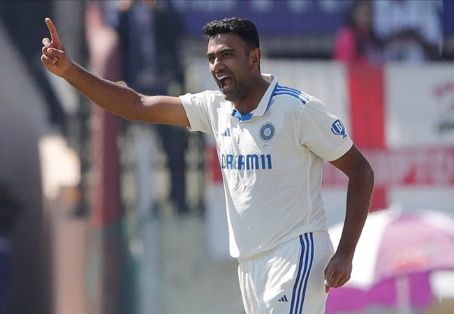 Ravichandran Ashwin : दूसरी पारी में अश्विन ने अंग्रेजों पर बरपाया कहर, 5 विकेट लेकर तोड़ा कुंबले का रिकॉर्ड