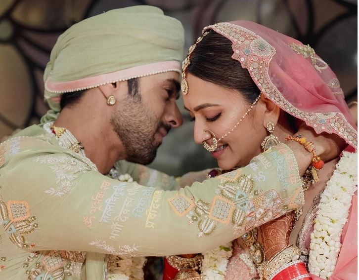Pulkit Samrat-Kriti Kharbanda Wedding: सात जन्मों के लिए एक हुए पुलकित सम्राट और कृति खरबंदा, इनसाइड तस्वीरों ने इंटरनेट पर मचाया तहलका