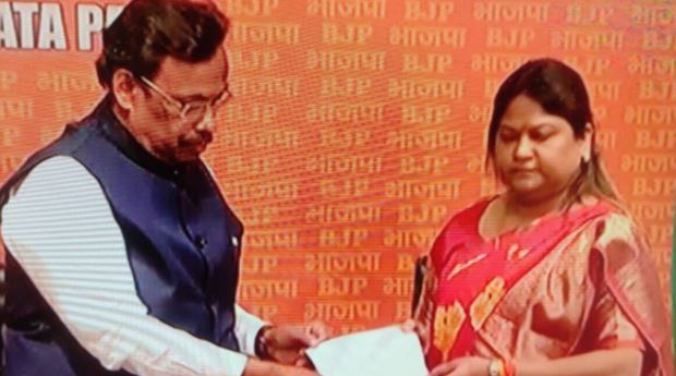 Sita Soren joins BJP: भाजपा में शामिल हुईं पूर्व सीएम हेमंत सोरेन की भाभी सीता सोरेन, लड़ सकती हैं लोकसभा चुनाव