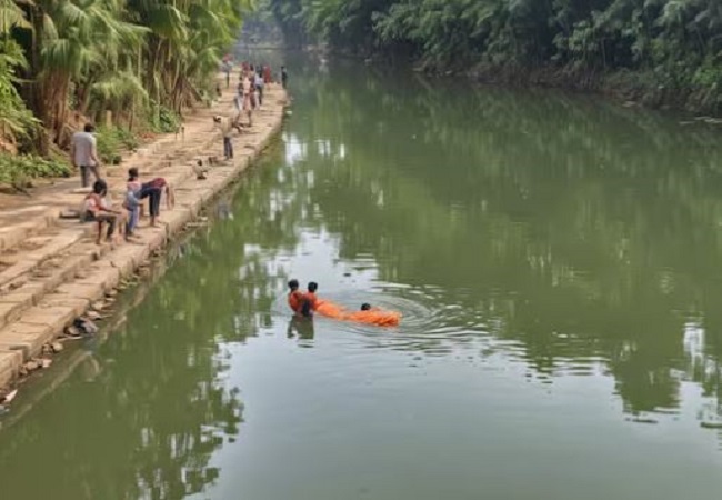 9 people drowned in Kasganj canal