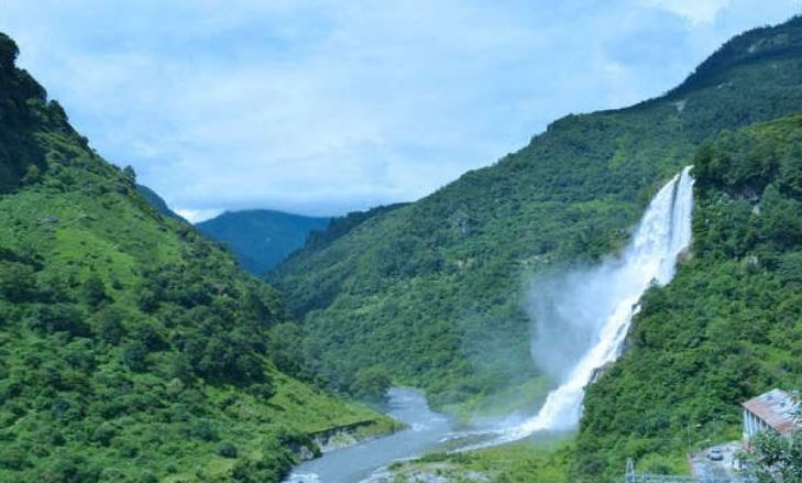 Arunachal Pradesh Tourism : नूरनांग वाटर फॉल और बम ला दर्रा देखना है आइये अरुणाचल प्रदेश , बहुत ही रमणीय स्थल है