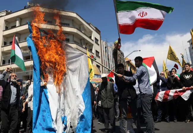 इजरायल की इस हरकत से ईरान बेहद गुस्से में; अमेरिका ने जल्द हमले की दी चेतावनी