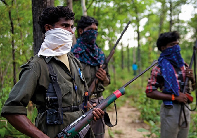 Chhattisgarh : बीजापुर में सुरक्षाकर्मियों से मुठभेड़, में अब तक नौ नक्सली ढेर, हथियारों का जखीरा बरामद