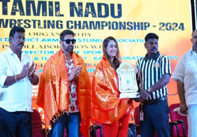 परवीन डबास ने तमिलनाडु स्टेट आर्मरेसलिंग चैंपियनशिप 2024 में टेबल का किया उद्घाटन 