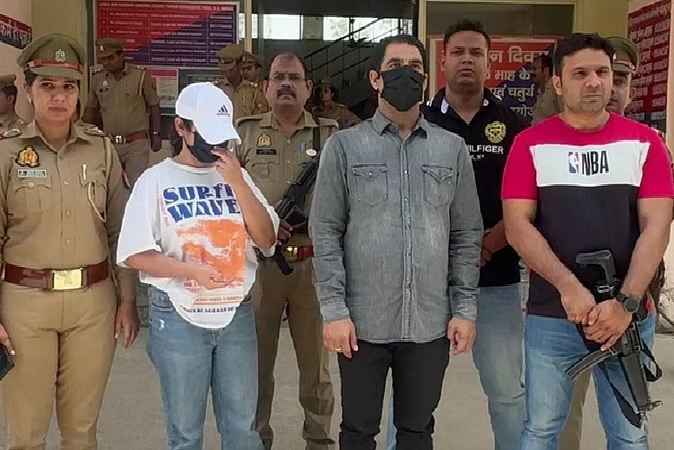 स्क्रैप माफिया और गैंगस्टर रवि काना और काजल लाए गए भारत , थाईलैंड से हुए थे गिरफ्तार