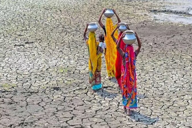 South India Water Crisis : दक्षिण भारत के जलाशयों का स्तर घटकर सिर्फ 17 प्रतिशत बचा, CWC ने दी जानकारी