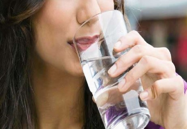 health-tips-after-eating-these-fruits-you-should-not-drink-water-even-by-mistake-these-problems-occur