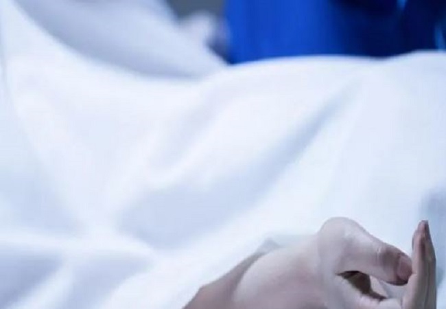 UP News: हॉस्पिटल में डिलीवरी के दौरान महिला की मौत, परिजनों ने लापरवाही का लगाया आरोप, किया हंगामा