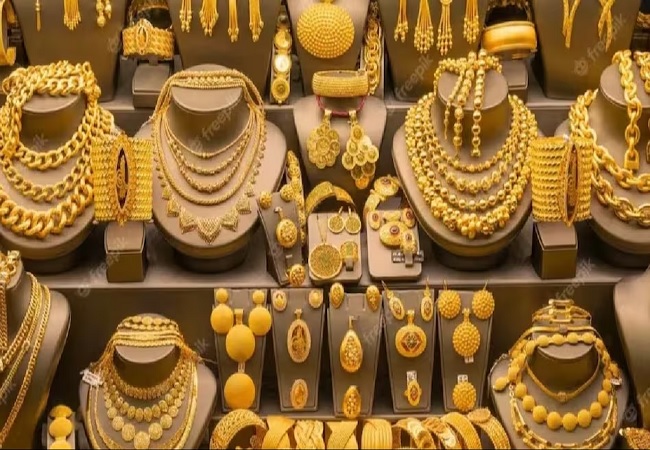 Gold Buy in One Rupees : अक्षय तृतीया पर आज सिर्फ 1 रुपये में खरीद सकते हैं 24 कैरेट सोना, जानिए कहां और कैसे?