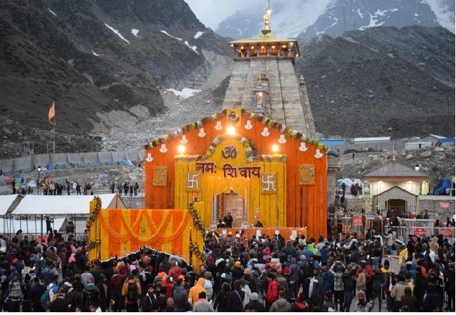 Kedarnath Dham: अक्षय तृतीया पर केदारनाथ धाम के कपाट खुले; दर्शन के लिए उमड़ी भक्तों की भारी भीड़