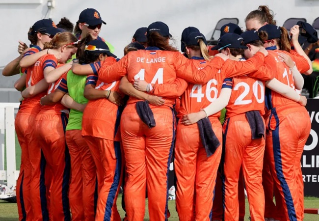 नीदरलैंड्स टीम ने उड़ाई ICC के नियमों की धज्जियां; दूसरी टीम के खिलाड़ी को उतार दिया मैदान पर