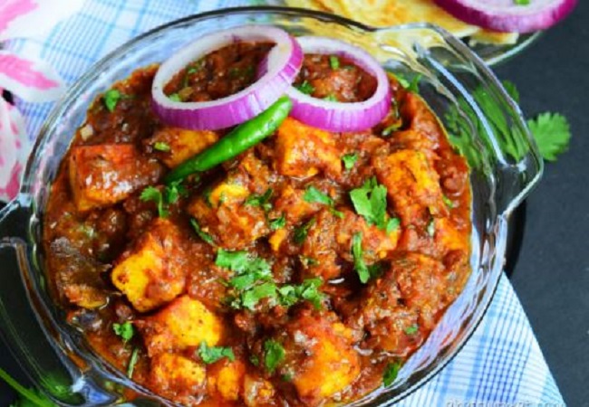 Dhaba Style Paneer Masala: आज डिनर में बनाएं ढाबा स्टाइल पनीर मसाला, एक बार खाएंगे बार बार बनाएंगे