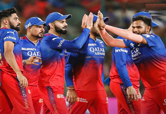 आईपीएल पॉइंट्स टेबल में बड़ा उलटफेर, RCB के पास प्लेऑफ में पहुंचने का मौका