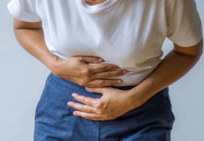 Stomach Problems: अगर अक्सर आती रहती है पेट से गुड़गुड़ाने की आवाज, तो हो सकता है किसी बीमारी का संकेत
