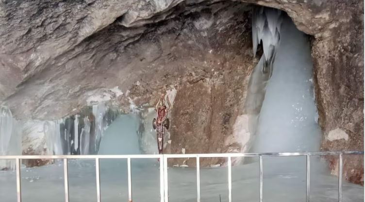 Amarnath Gufa Baba Barfani first picture : अमरनाथ गुफा से बाबा बर्फानी की पहली तस्वीर आई सामने , 29 जून से शुरू होगी दुर्गम यात्रा