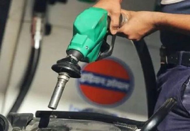 Free petrol scheme: उत्तर प्रदेश के इस शहर में इस दिन मिलेगा मुफ्त पेट्रोल, बस इतनी सी है शर्त