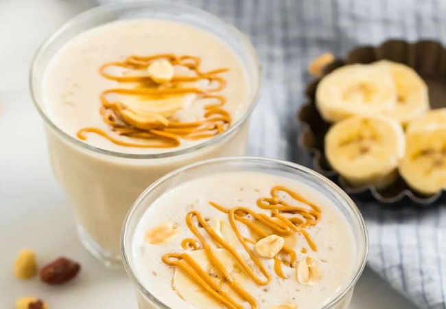 Banana and Peanut Butter Smoothie: दुबले पतले शरीर से हैं परेशान, तो केला और पीनट बटर स्मूदी वजन बढ़ाने में करेगा आपकी हेल्प