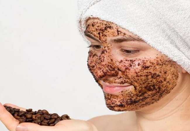 Benefits of applying coffee on face