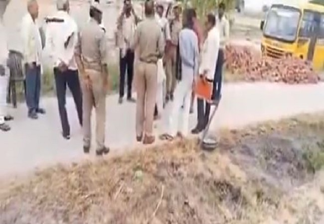 Farmer slaps Tehsildar