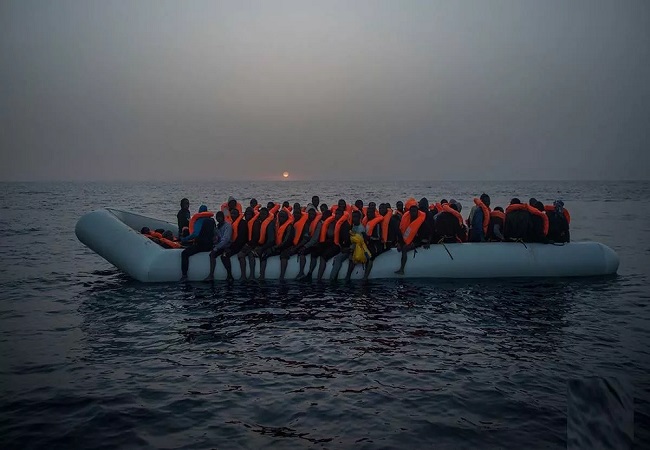 Italy Boat Accident : इटली के पास भूमध्य सागर में दो नाव डूबने से 11 प्रवासियों की मौत, 60 से अधिक लापता