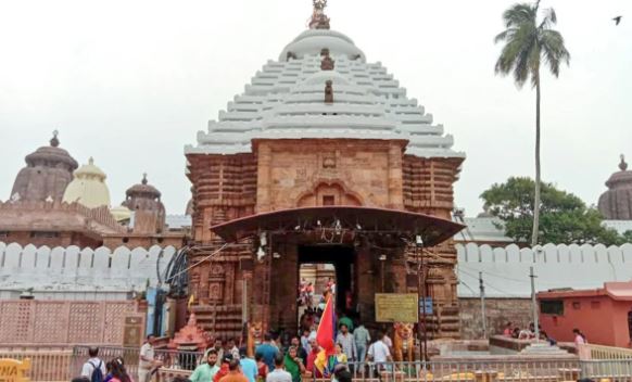 Jagannatha Temple Puri : जगन्नाथ मंदिर के चारों द्वार खुले , जानें तीसरी सीढ़ी के रहस्य के बारे में