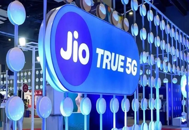 Jio Outage : जियो डाउन होने से भारत में हजारों लोगों की कनेक्टिविटी हुई बाधित