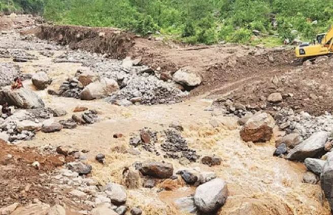 Landslide in Nepal : नेपाल में भूस्खलन से चार लोगों की मौत , मानसून के बादल पूर्वी नेपाल में प्रवेश कर गए