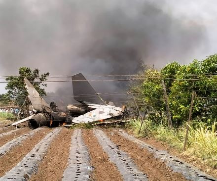 Sukhoi Jet Crash : महाराष्ट्र के नासिक में वायुसेना का सुखोई लड़ाकू विमान दुर्घटनाग्रस्त , दोनों पायलट सुरक्षित