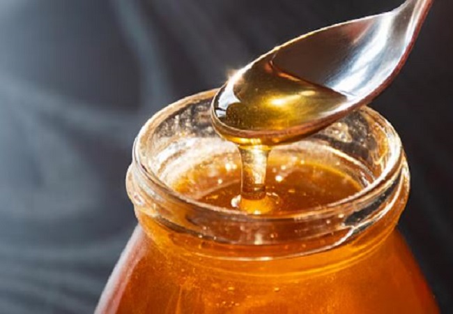 Frozen Honey: अगर शहद जम गया है तो वापस से उसे पहले जैसा नर्म करने के लिए फॉलो करें ये ट्रिक