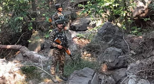 Jammu and Kashmir: ड्रोन की मदद से आतंकियों की तलाश जारी, पूरे क्षेत्र में सर्च ऑपरेशन जारी