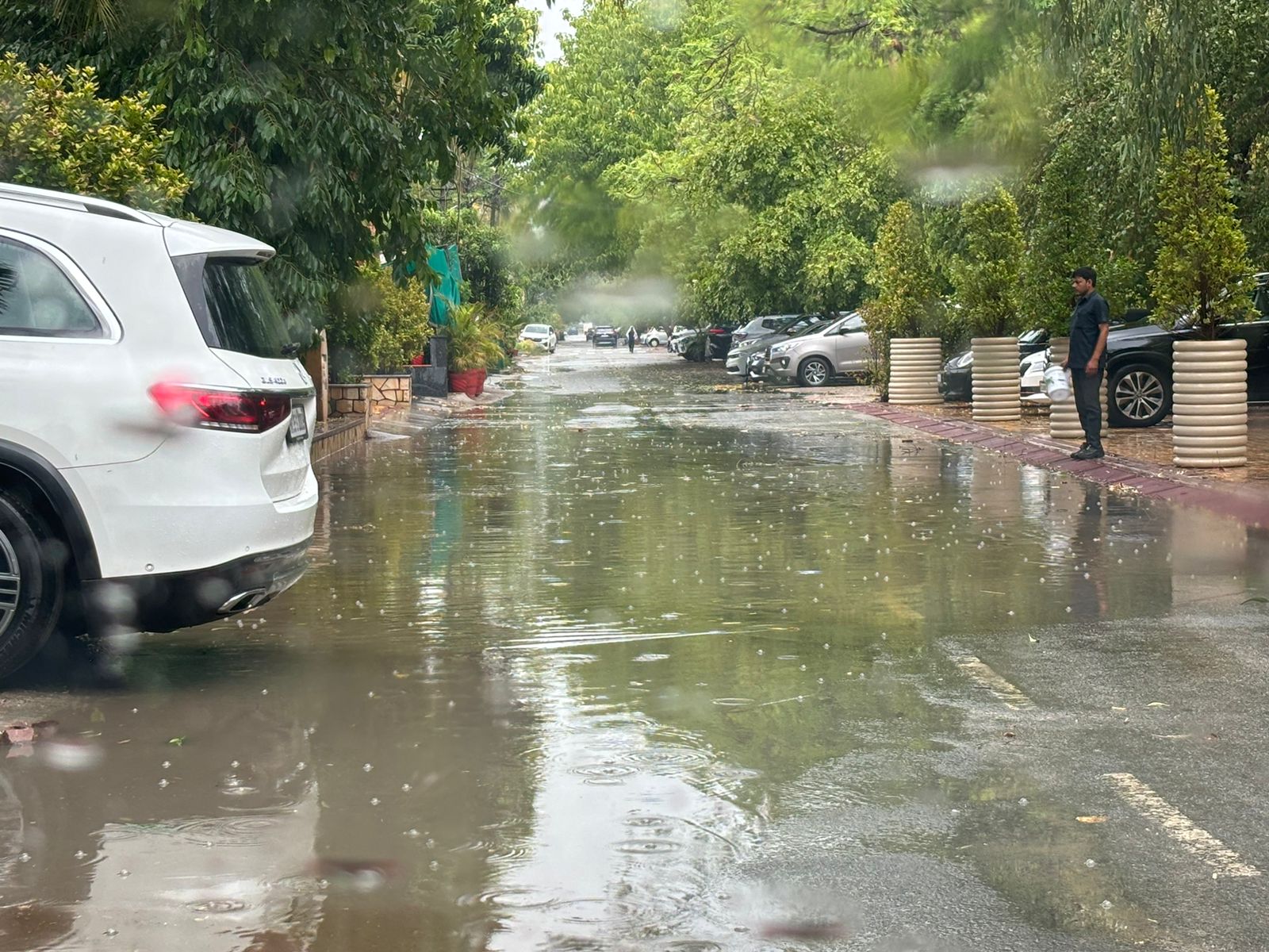 UP Rain Alert : नोएडा-गाजियाबाद समेत यूपी के कई जिलों में बारिश शुरू, 23 जून से झमाझम बारिश का अलर्ट