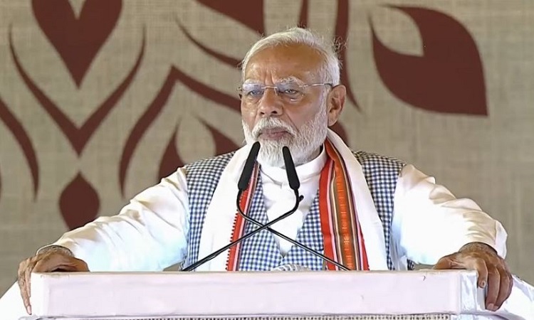 PM-Kisan Samman Nidhi: करोड़ों किसानों को बड़ी सौगात, पीएम मोदी ने जारी की पीएम-किसान सम्मान निधि की 17वीं किस्त