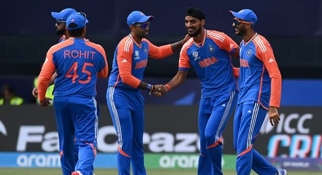 इंग्लैंड को हराकर अब फाइनल में पहुंची टीम इंडिया, दक्षिण अफ्रीका से होगी भिडंत