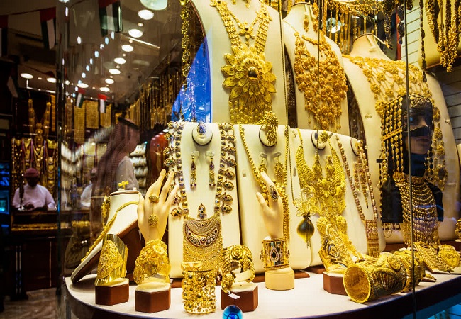 Gold-Silver Price Today : वित्त मंत्री के फैसले से सोने-चांदी की कीमतों में आज भी गिरावट जारी, जानें अपने शहर का रेट