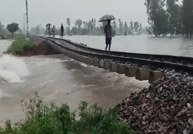 Railway line culvert washed away in rain water in Pilibhit