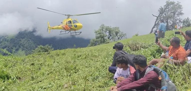 Rudraprayag-Madmaheshwar Trek : रुद्रप्रयाग-मदमहेश्वर ट्रैक पर नदी पर बना वैकल्पिक पुल क्षतिग्रस्त , रेस्क्यू जारी  