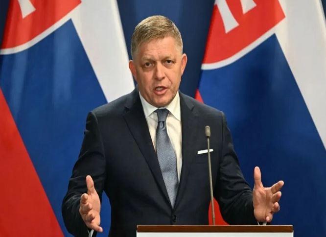 Slovakia PM Robert Fico : स्लोवाकिया के PM रॉबर्ट फिको ने दी यूक्रेन को डीजल की आपूर्ति रोकने की धमकी , जानें वजह