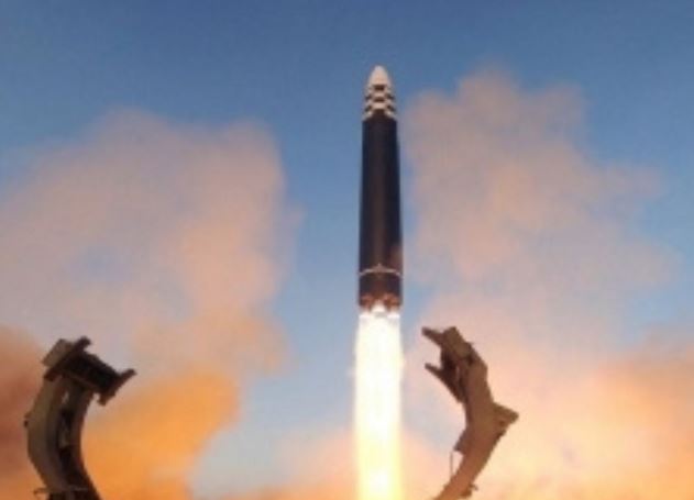North korea Ballistic Missile Test : उत्तर कोरिया नई सामरिक बैलिस्टिक मिसाइल का परीक्षण किया , विशाल आयुध ले जाने में सक्षम