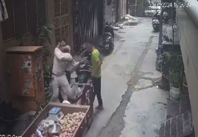 robbery with vegetable seller